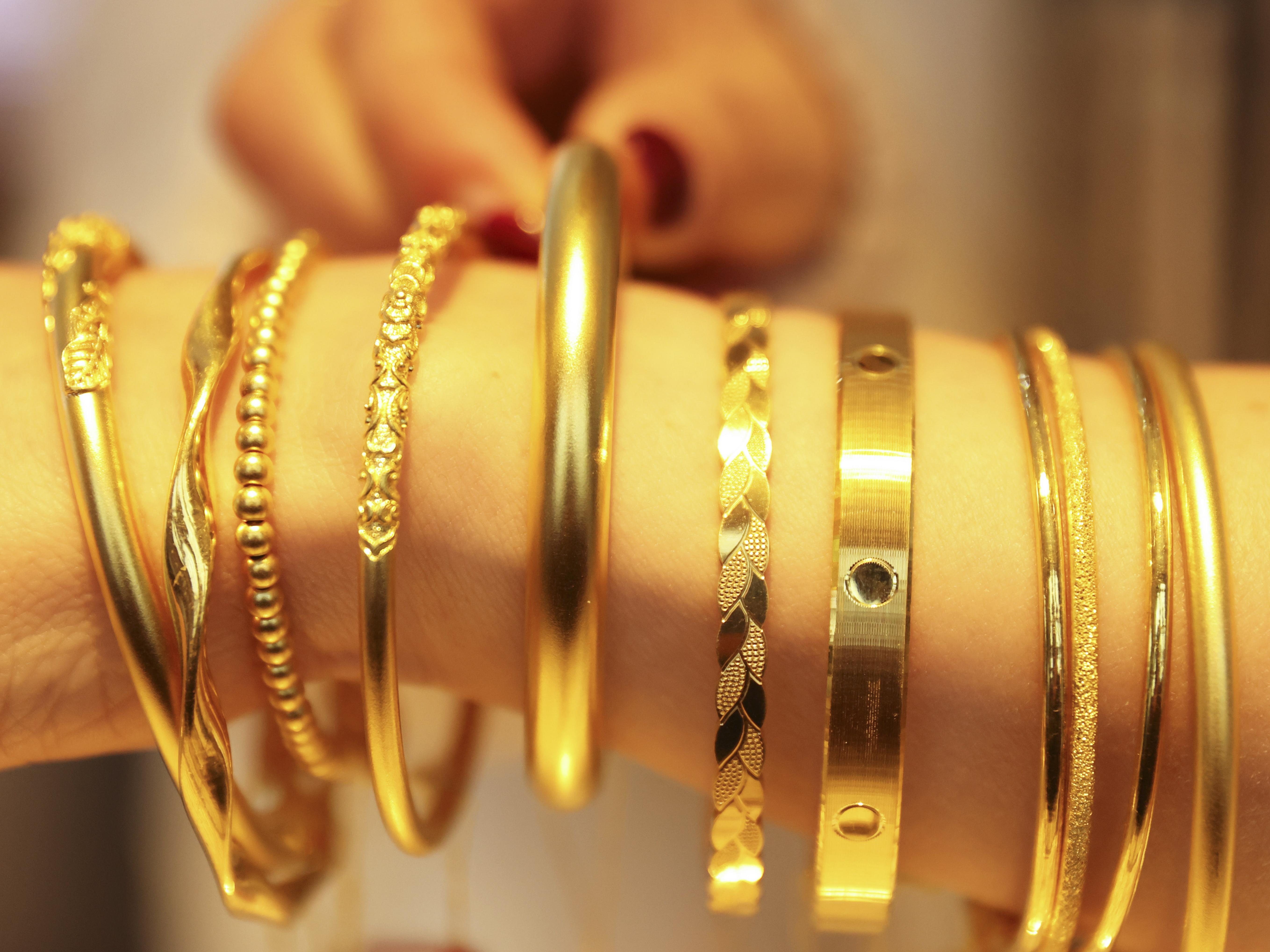 国际期金价格突破每盎司4000美元- 国际热点- 华页- 手机版